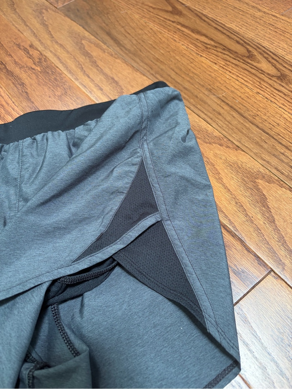 Under Armour Dark Gray and Black Women's Running Shorts Size M - Picture 4 of 6